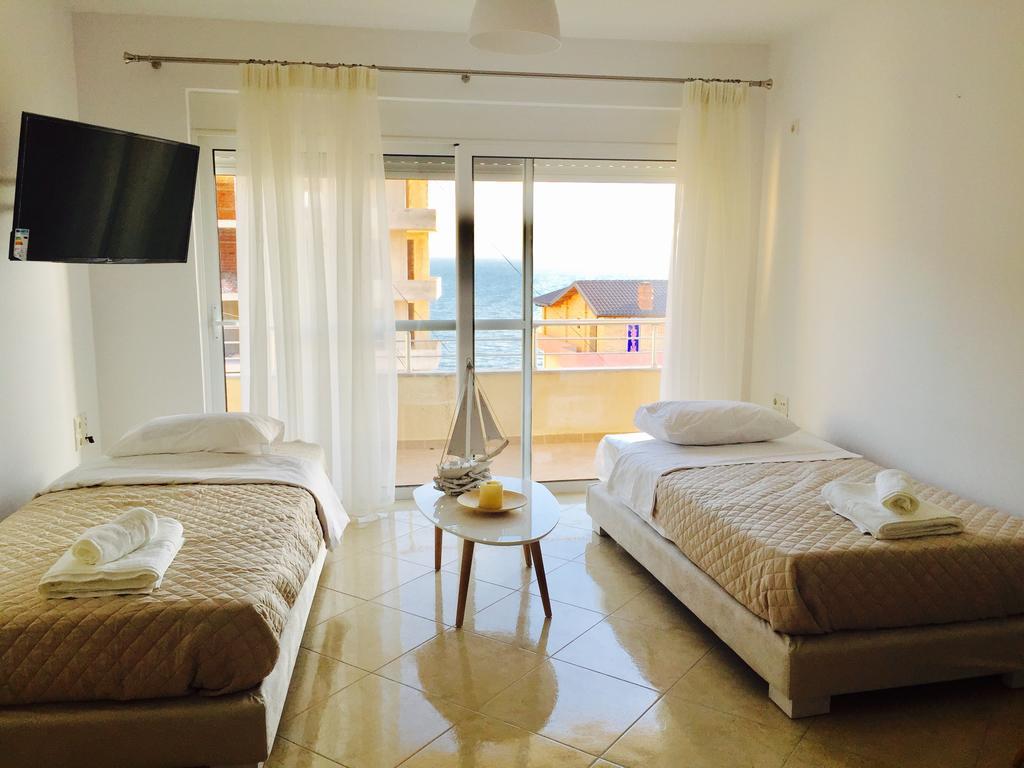Sea And Sun Apartments Saranda Oda fotoğraf